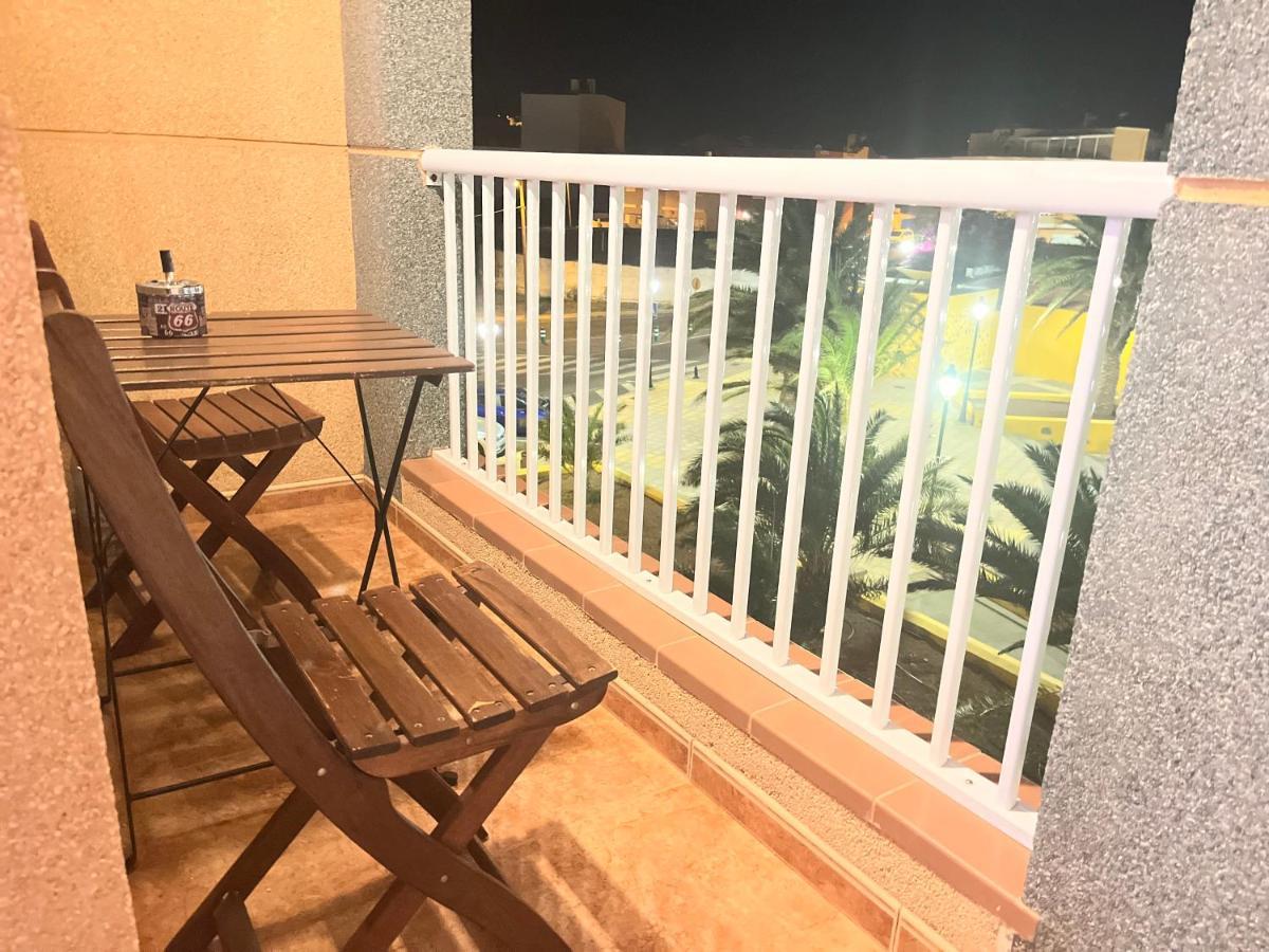 Melo Home Vecindario-Near Airport-Elevator-Garage Sardina Ngoại thất bức ảnh