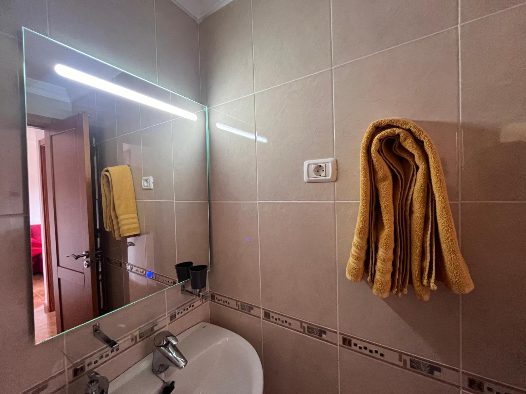 Melo Home Vecindario-Near Airport-Elevator-Garage Sardina Ngoại thất bức ảnh